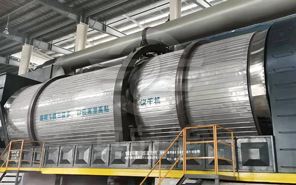 糟渣烘干機運行現(xiàn)場 糟渣烘干機運行現(xiàn)場