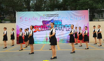 友好時尚購物中心錢塘江路店成功舉辦“家人式”服務(wù)禮儀風(fēng)采大賽