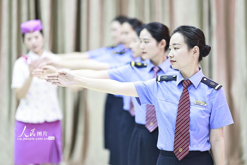 山城窗口展新顏 重慶客運(yùn)員服務(wù)禮儀培訓(xùn)助力國慶出行